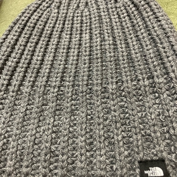 The North Face Women’s sweater beanie - Picture 1 of 2